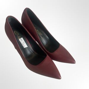 Women's Pointed Toe Pumps in Burgundy